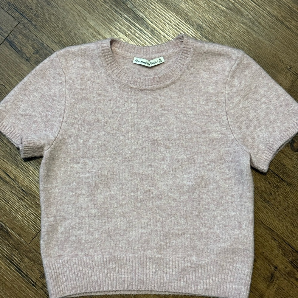 Abercrombie & Fitch Light Pink Crew Neck Sweater Shirt
